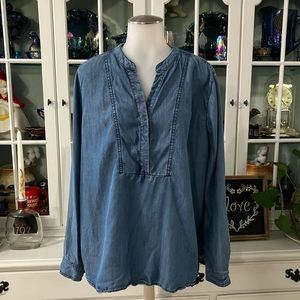 Chambray Pullover Top  Sz Large  Gibson Latimer